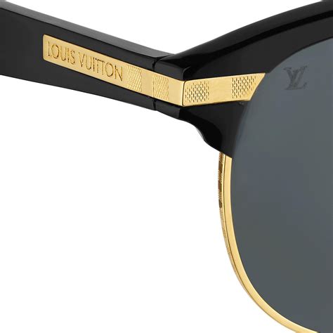 LV In The Pocket Sunglasses S00 .